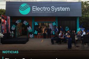 Fachada de la nueva sucursal de Electro System en Concepción durante el acto de inauguración
